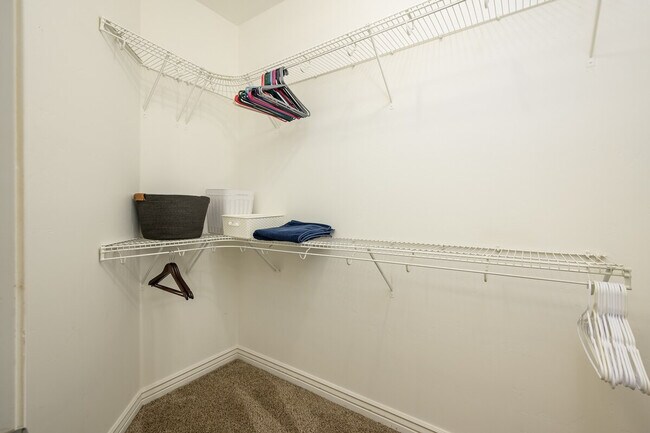 Building Photo - 5350 E Deer Valley Dr