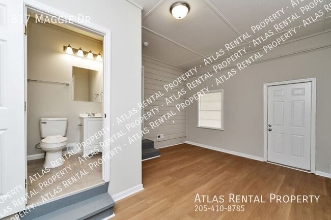 Building Photo - 817 Maggie Dr