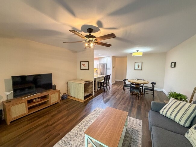 Building Photo - Biven's Lake Estates South #2728