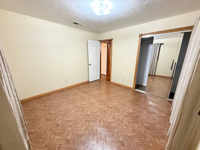 Building Photo - 284 CR 202