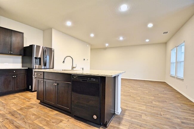 Building Photo - 2934 Wolfcreek