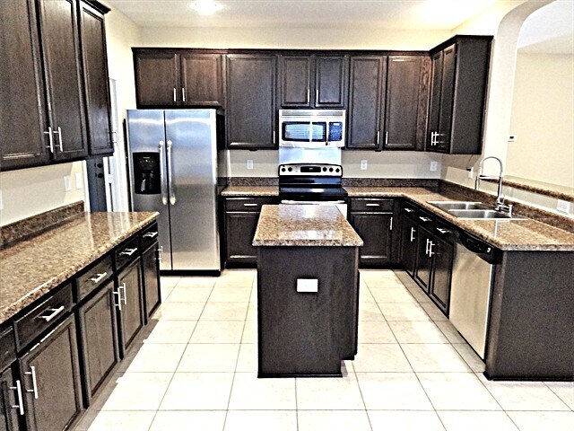 Building Photo - 12139 Karnes Way