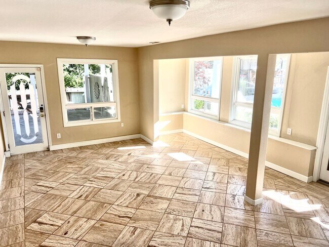 Building Photo - Almaden Valley Ranchette on 1+ Acre | Pool, Horse Property & Views