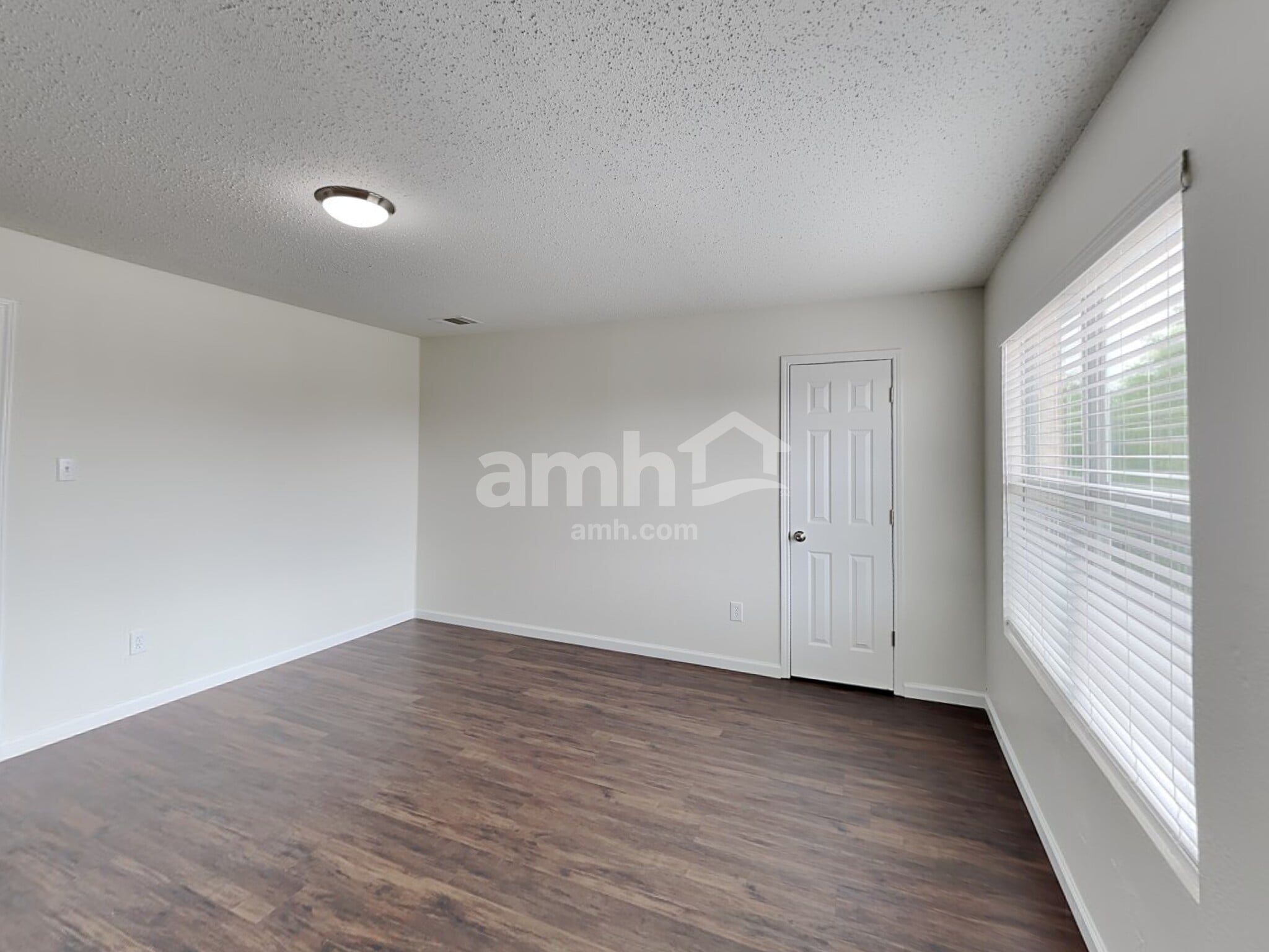 Building Photo - 10413 Woodruff Ct