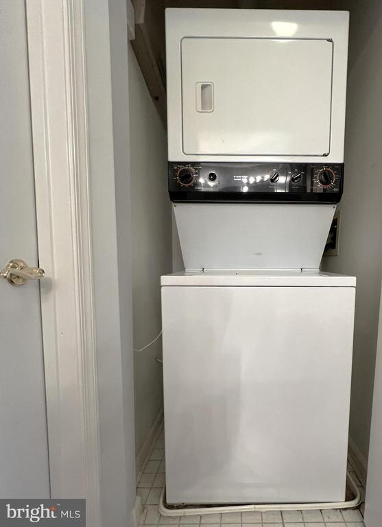 Building Photo - 12919 Alton Square