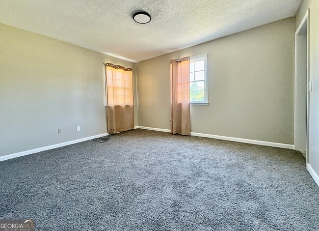Building Photo - 117 Laura Ln