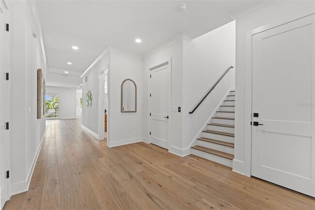 Building Photo - 500 E Davis Blvd