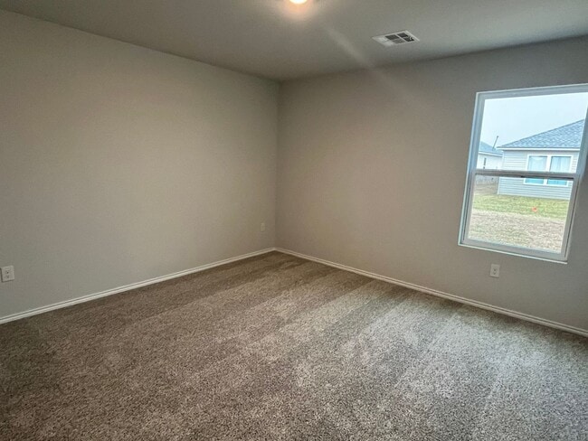 Building Photo - Newer Construction 4 Bed, 2 Bath - Piedmont Schools