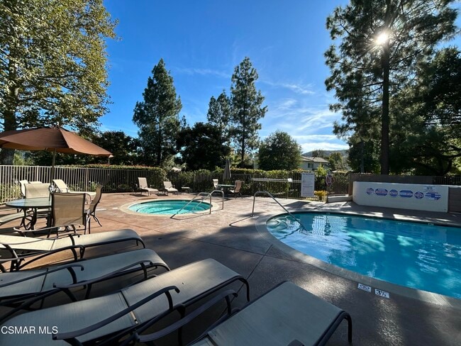 Building Photo - 5608 Roundtree Pl