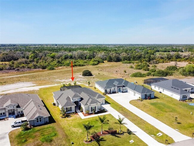 Building Photo - 5226 Lake Venice Dr