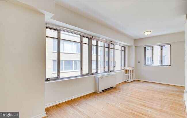 Building Photo - 1711 Massachusetts Ave NW