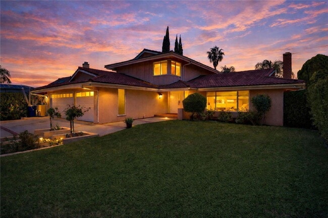 Building Photo - 19051 Los Alimos St