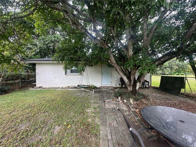 Building Photo - 20250 SW 182nd Ave