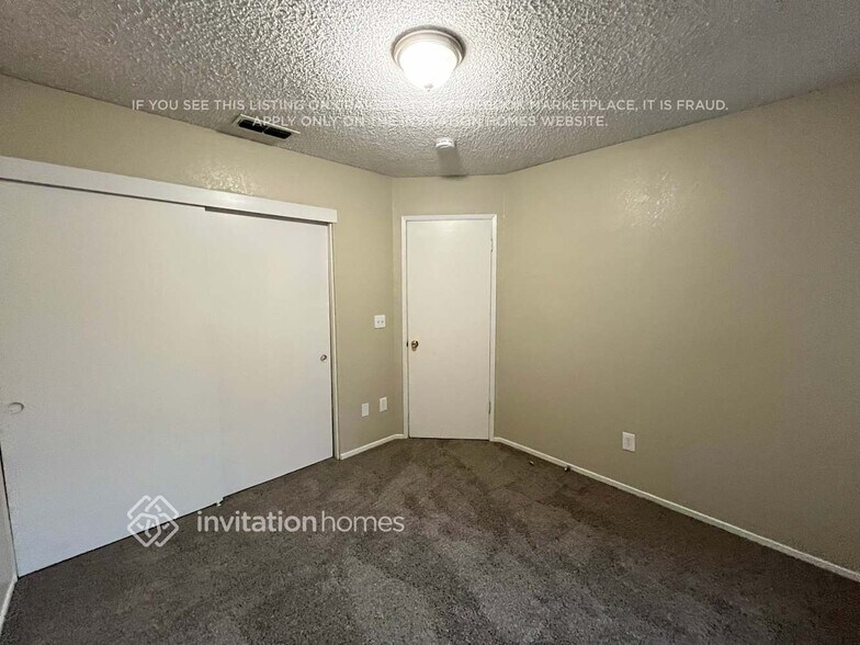 Building Photo - 2250 Sandcastle Way