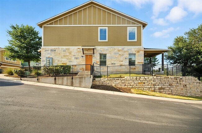 Building Photo - 516 E Slaughter Ln