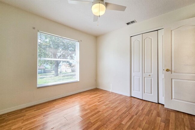 Building Photo - 10417 Lake Hasson Cir