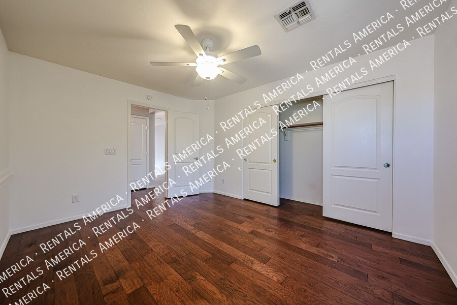 Building Photo - 15039 N 54th Pl