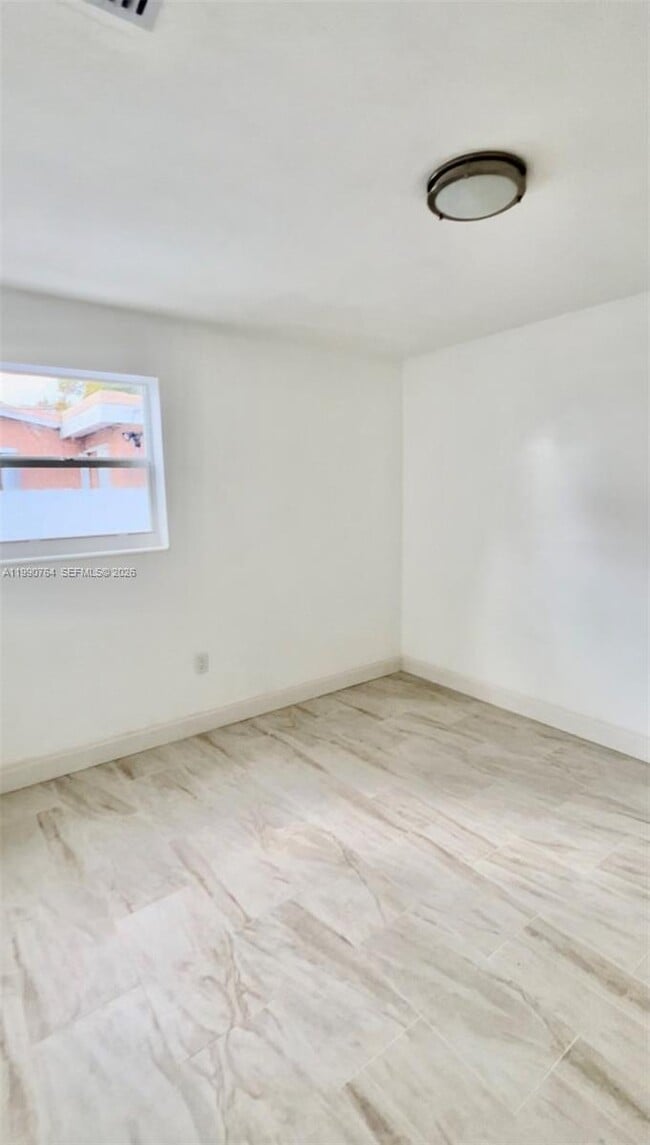 Building Photo - 1800 SW 87th Ave