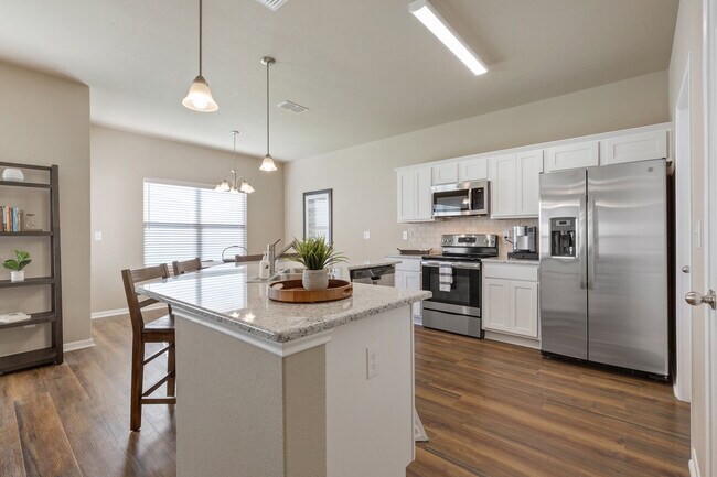 Building Photo - 619 Parkfield Ln