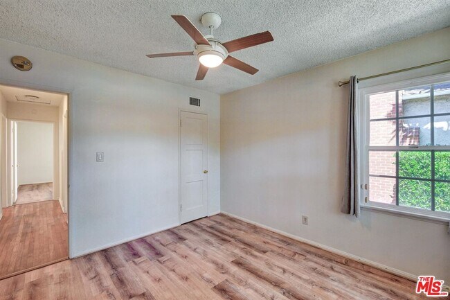 Building Photo - 2511 Castle Heights Ave