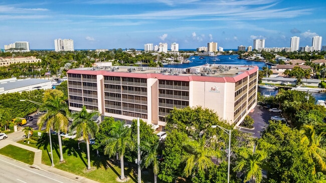 Building Photo - 740 S Federal Hwy