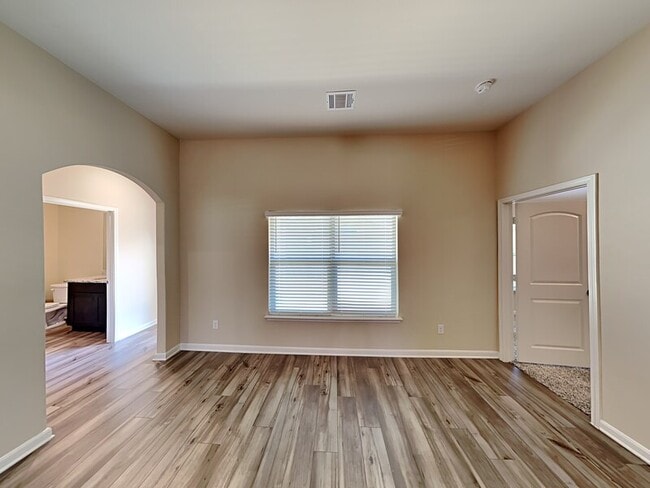 Building Photo - 353 Lowery Oaks Trl