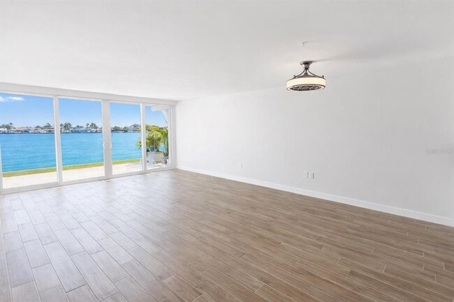 Building Photo - 500 Treasure Island Causeway