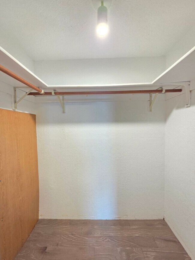 Building Photo - $3,250- 5 Bed / 3 Bath Beautiful Home in Upper South Hill