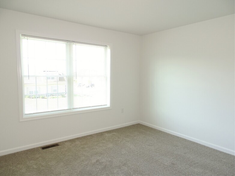 Building Photo - 39 Maize Cir