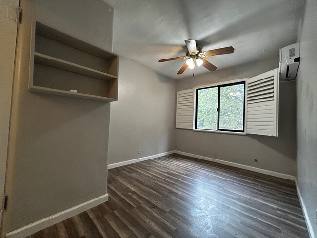 Building Photo - 2847 Coloma St