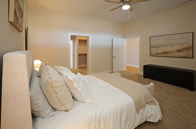 Building Photo - Residences at Halle