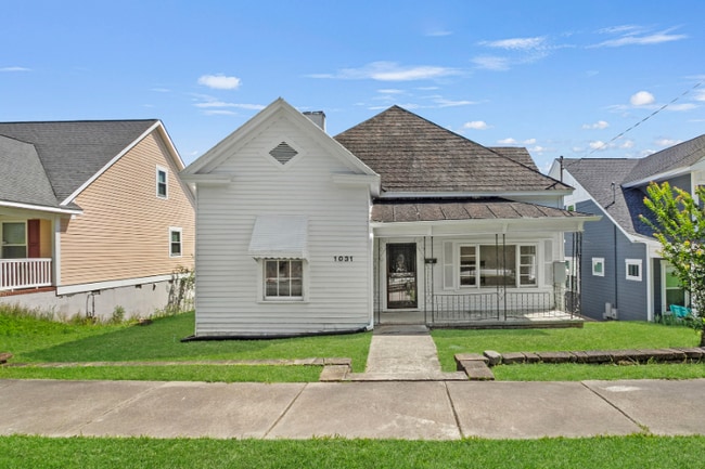 Building Photo - 1031 Ash St