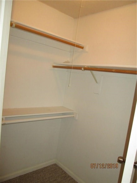 Building Photo - 2701 Fountainview Dr