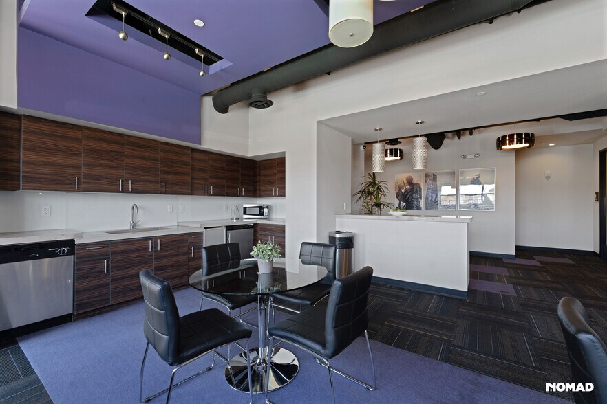 Lobby - 535 W Thomas Rd