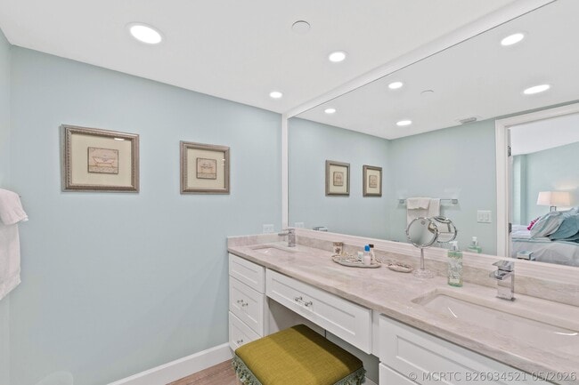 Building Photo - 3560 S Ocean Blvd
