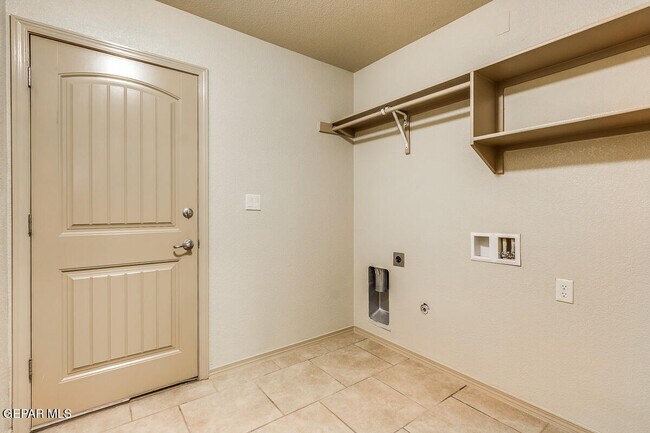 Building Photo - 14289 Desert Sky Dr