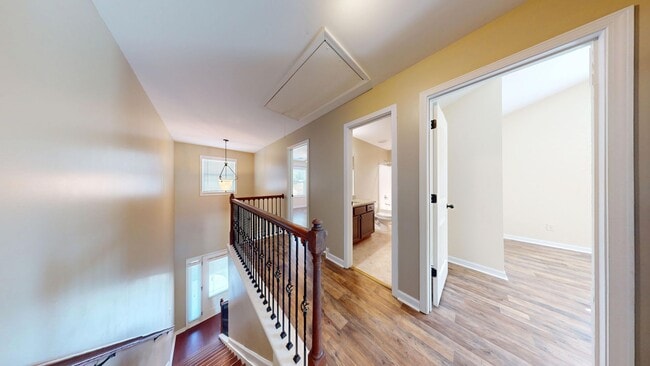 Building Photo - Nice 4 Bedroom Home in Solamere