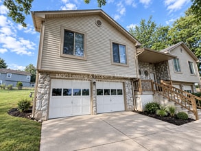 Building Photo - Beautifully Updated Home in Quiet Blue Springs Cul-de-Sac