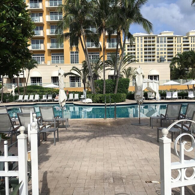 Building Photo - 455 Grand Bay Dr