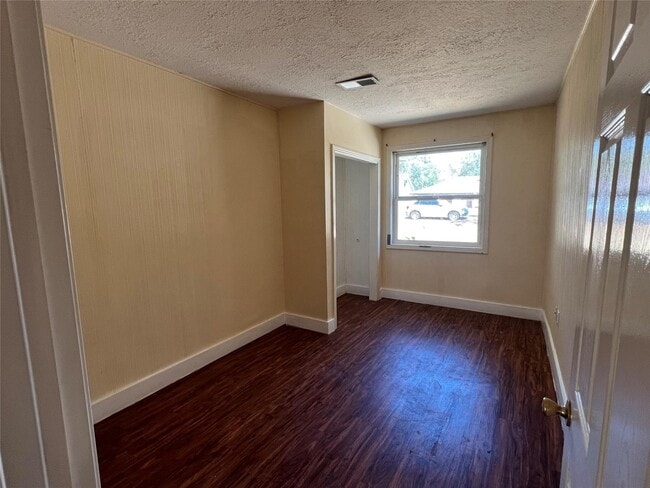 Building Photo - 410 Broad Ripple Dr