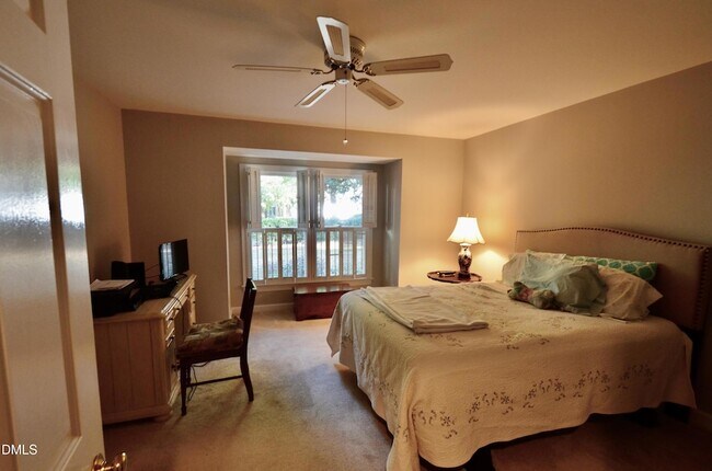 Building Photo - 531 Weathersfield