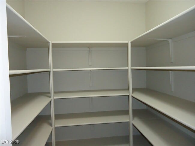 Building Photo - 8954 Fox Season Ave