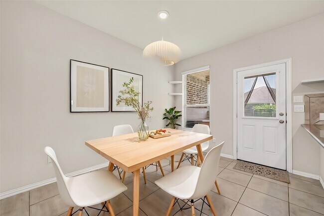 Building Photo - 20223 Highfield Park Dr