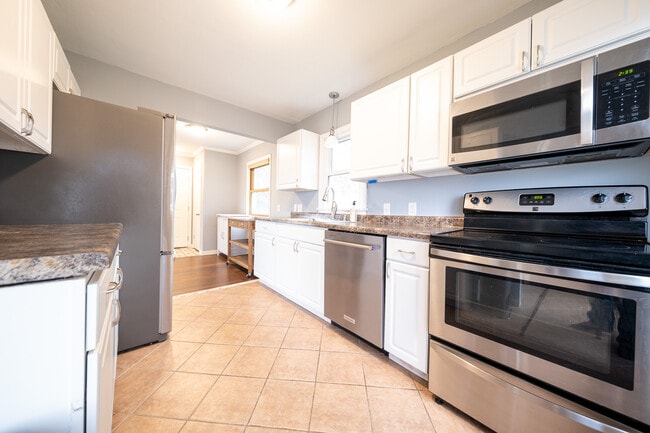 Building Photo - 7745 Vincent Ave S