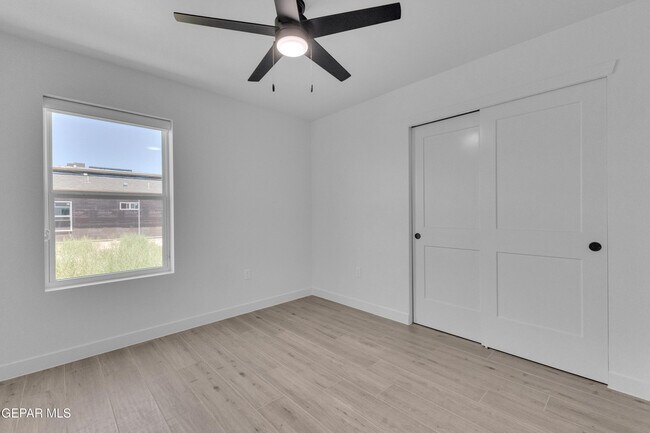 Building Photo - 5981 Ruidoso Downs St