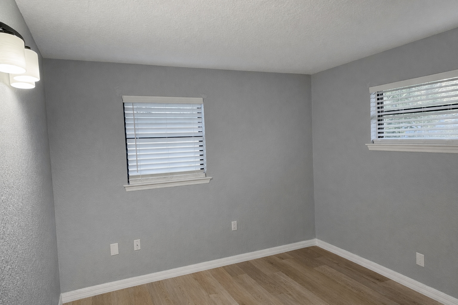 Building Photo - 727 Engel Dr