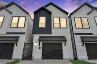 Building Photo - 5402 Margarita St