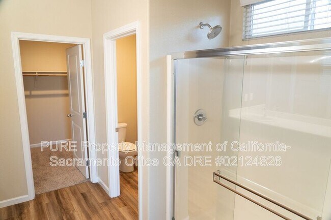 Building Photo - 5572 Amnest Way