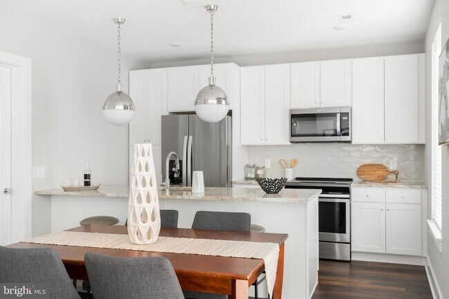 Building Photo - 45 W Haines St