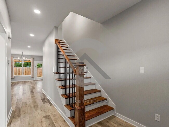 Building Photo - 1725 Rohan Cir